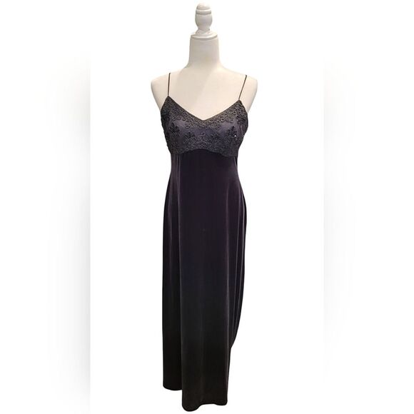 Rhapsody Dresses & Skirts - Rhapsody Velvet Empire Waist Dress